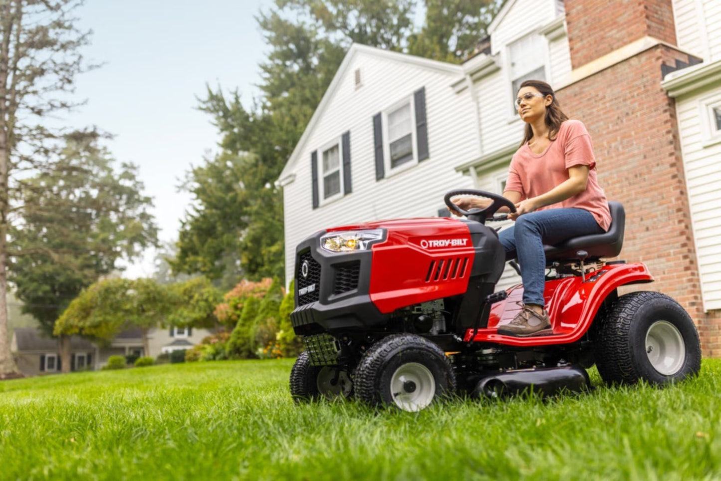 Tracteur Tondeuse Autoportée Éjection Latérale BRONCO 107T-S - TROY BILT